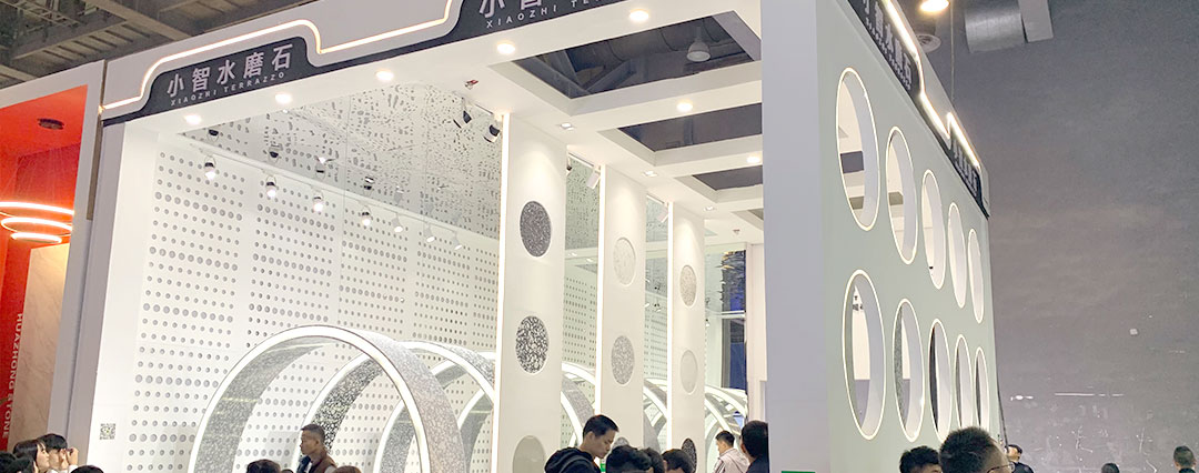 創(chuàng)意展臺簡結(jié)實(shí)用設(shè)計